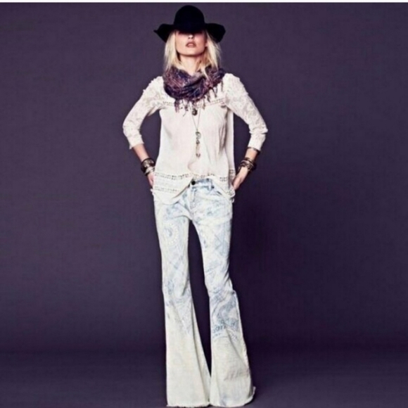 Free People Bleached Flares - Picture 5 of 9